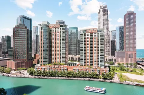 445 E North Water St #2105, Chicago, IL 60610