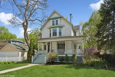 1911 W Greenleaf Ave, Chicago, IL 60626
