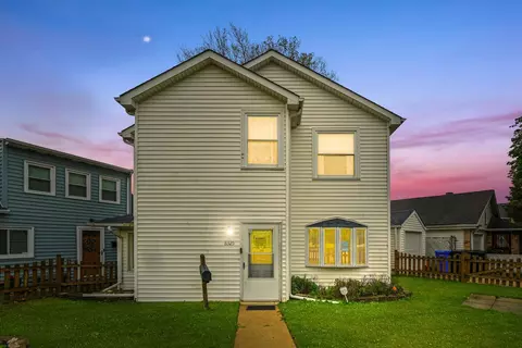 8325 W Forest Preserve Ave, Chicago, IL 60634