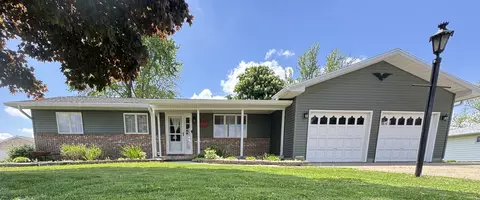 533 Oakley Rd, Cerro Gordo, IL 61818