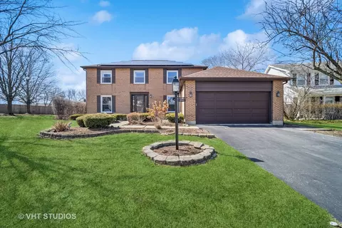 210 Constance Ln, Northbrook, IL 60062