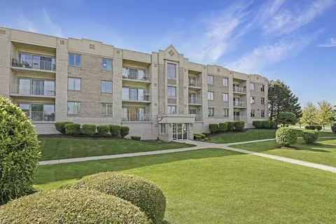 15705 Ravinia Ave #102, Orland Park, IL 60462
