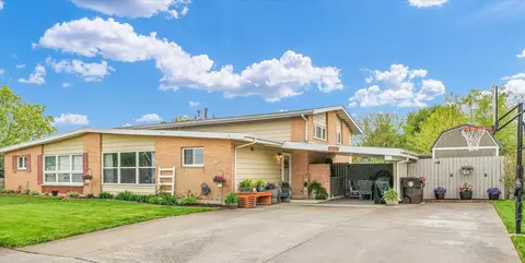 1633 Golfview Cir, Rantoul, IL 61866
