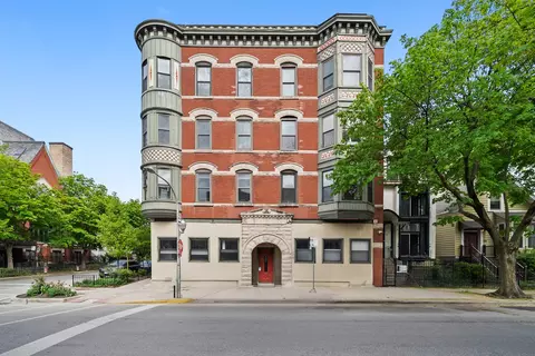 3055 N Seminary Ave #3S, Chicago, IL 60657