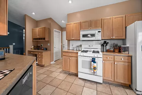 Kitchen - 421 Sunset Dr, Colfax, IL 61728 photo 2 of 6