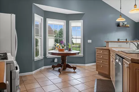 Kitchen - 421 Sunset Dr, Colfax, IL 61728 photo 5 of 6