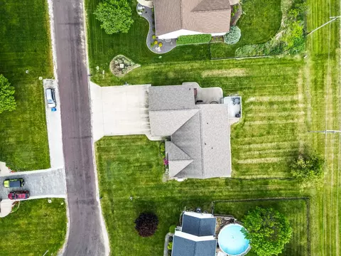 View/Area - 421 Sunset Dr, Colfax, IL 61728 photo 2 of 4