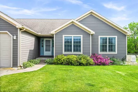 Exterior - 421 Sunset Dr, Colfax, IL 61728 photo 4 of 7