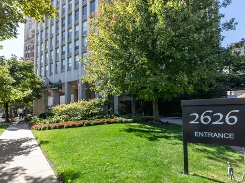 2626 N Lakeview Ave #1008, Chicago, IL 60614