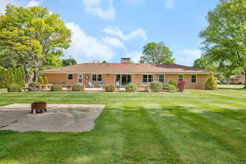 Exterior - 50 Stacy Ave, Streator, IL 61364 photo 7 of 10