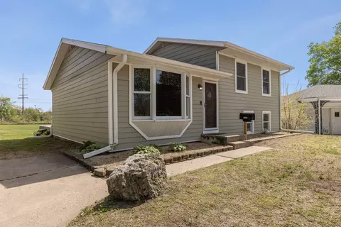 1225 Ramona Ter, Machesney Park, IL 61115