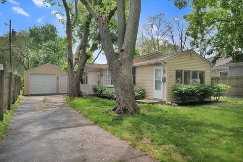 823 W Harvard St, Champaign, IL 61820