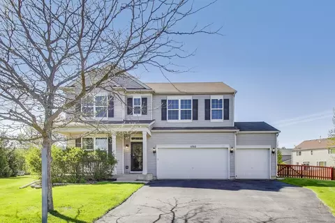 1050 Ames Ct, Antioch, IL 60002