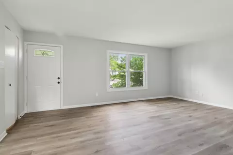 Living - 4 Dan Ireland Dr, Plainfield, IL 60544 photo 2 of 4