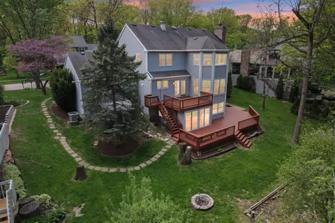 722 Hackberry Ct, Bartlett, IL 60103 photo 2