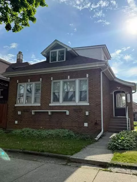 5722 S Sacramento Ave, Chicago, IL 60629