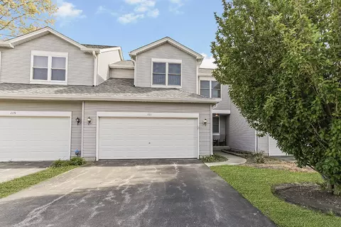 111 Woodland Cir, North Aurora, IL 60542