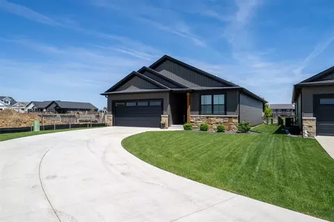 Exterior - 1172 Hershey Rd, Normal, IL 61761 photo 3 of 11