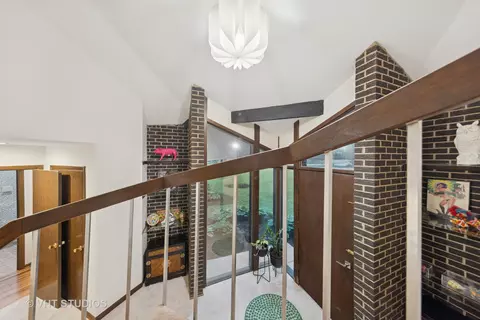 Entry Way - s070 River Lane, Winfield, IL 60190 photo 4 of 7