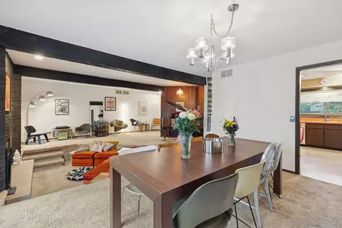 Dining - s070 River Lane, Winfield, IL 60190 photo 2 of 3