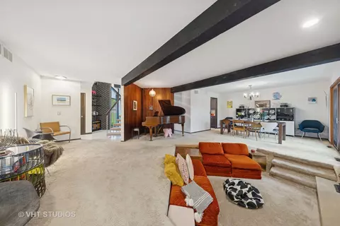 Living - s070 River Lane, Winfield, IL 60190 photo 1 of 7
