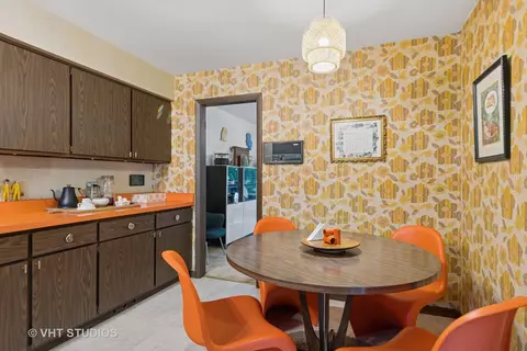 Kitchen - s070 River Lane, Winfield, IL 60190 photo 1 of 6