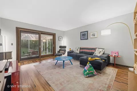 Living - s070 River Lane, Winfield, IL 60190 photo 5 of 7