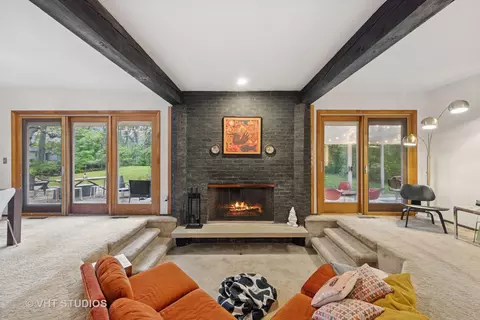 Living - s070 River Lane, Winfield, IL 60190 photo 2 of 7