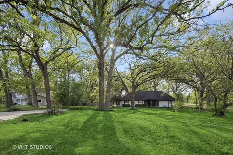 Exterior - s070 River Lane, Winfield, IL 60190 photo 3 of 13