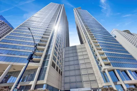 600 N Lake Shore Dr #2209, Chicago, IL 60611