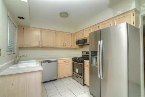 Kitchen - 1218 Dunamon Dr, Bartlett, IL 60103 photo 2 of 2