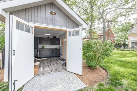 1013 Douglas Ave, Elgin, IL 60120 photo 46