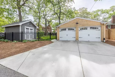 1013 Douglas Ave, Elgin, IL 60120 photo 47