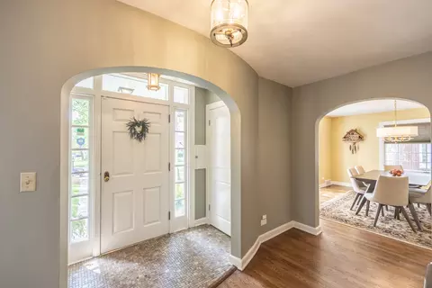 1013 Douglas Ave, Elgin, IL 60120 photo 3