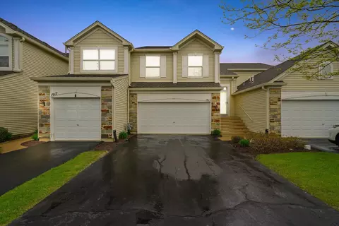1913 Misty Ridge Ln, Aurora, IL 60503