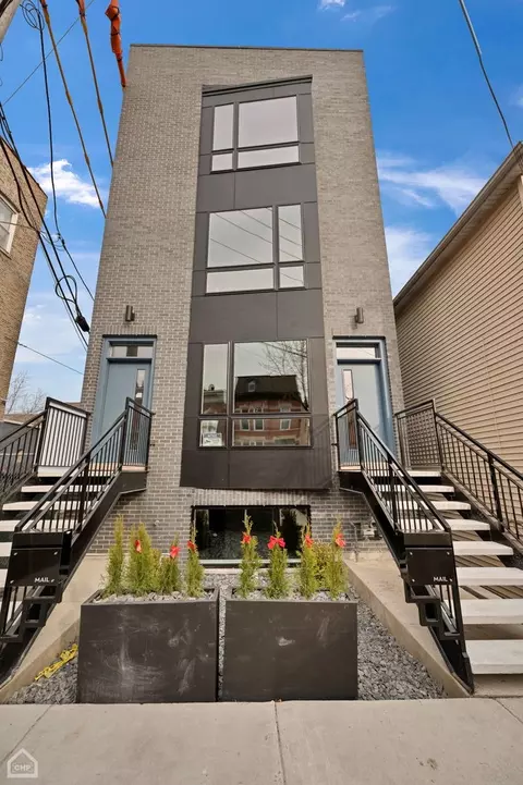 1024 W 19th St #2, Chicago, IL 60608