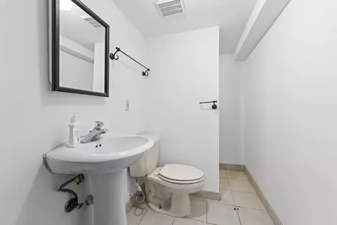 Bath - 8425 S Spaulding Ave, Chicago, IL 60652 photo 2 of 2