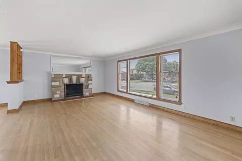 Living - 8425 S Spaulding Ave, Chicago, IL 60652 photo 1 of 4