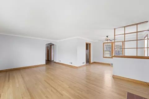 Living - 8425 S Spaulding Ave, Chicago, IL 60652 photo 3 of 4