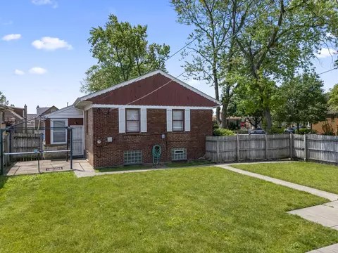 Exterior - 8425 S Spaulding Ave, Chicago, IL 60652 photo 6 of 7
