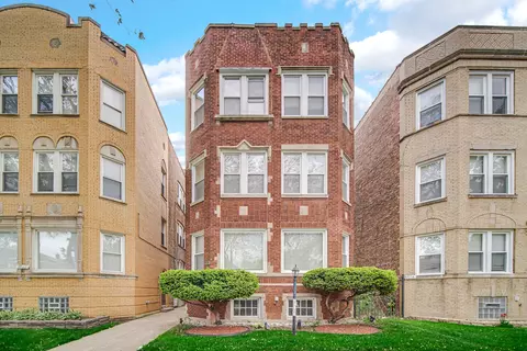 8518 S Bennett Ave, Chicago, IL 60617