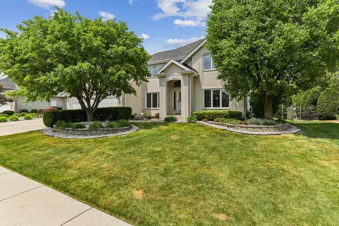 11048 Saratoga Dr, Orland Park, IL 60467