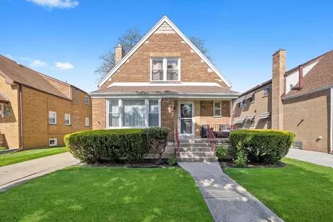 9656 S Utica Ave, Evergreen Park, IL 60805