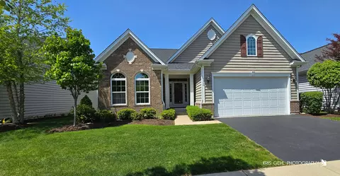 1400 Colchester Ln, Aurora, IL 60505