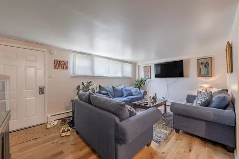 Living - 7426 W 64th St, Summit, IL 60501 photo 4 of 7