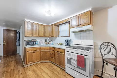 Kitchen - 7426 W 64th St, Summit, IL 60501 photo 3 of 4
