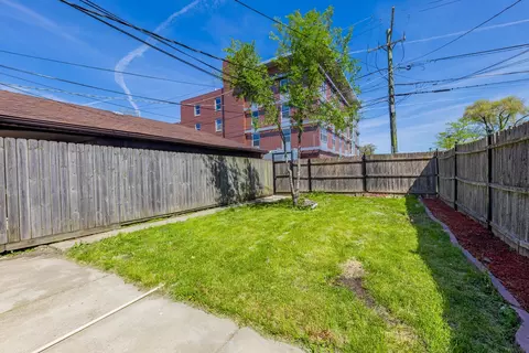 Exterior - 7426 W 64th St, Summit, IL 60501 photo 1 of 3