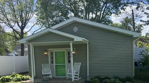 Exterior - 833 S 5th Ave, Kankakee, IL 60901 photo 2 of 4