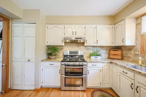 43 Mohawk St, Cary, IL 60013 photo 9
