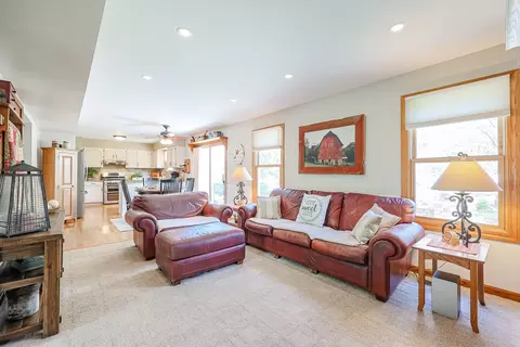 43 Mohawk St, Cary, IL 60013 photo 17